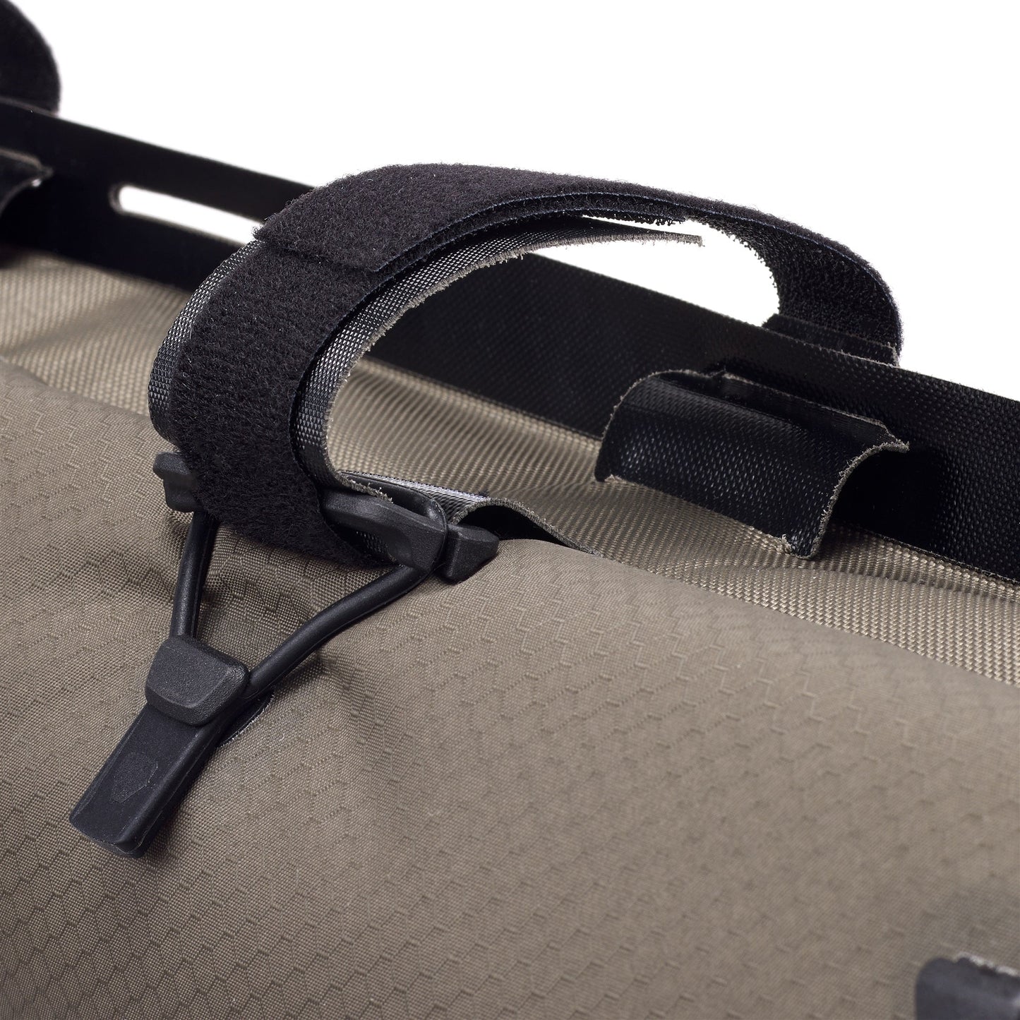 FramePack : sac de cadre roll‑top – Black matt