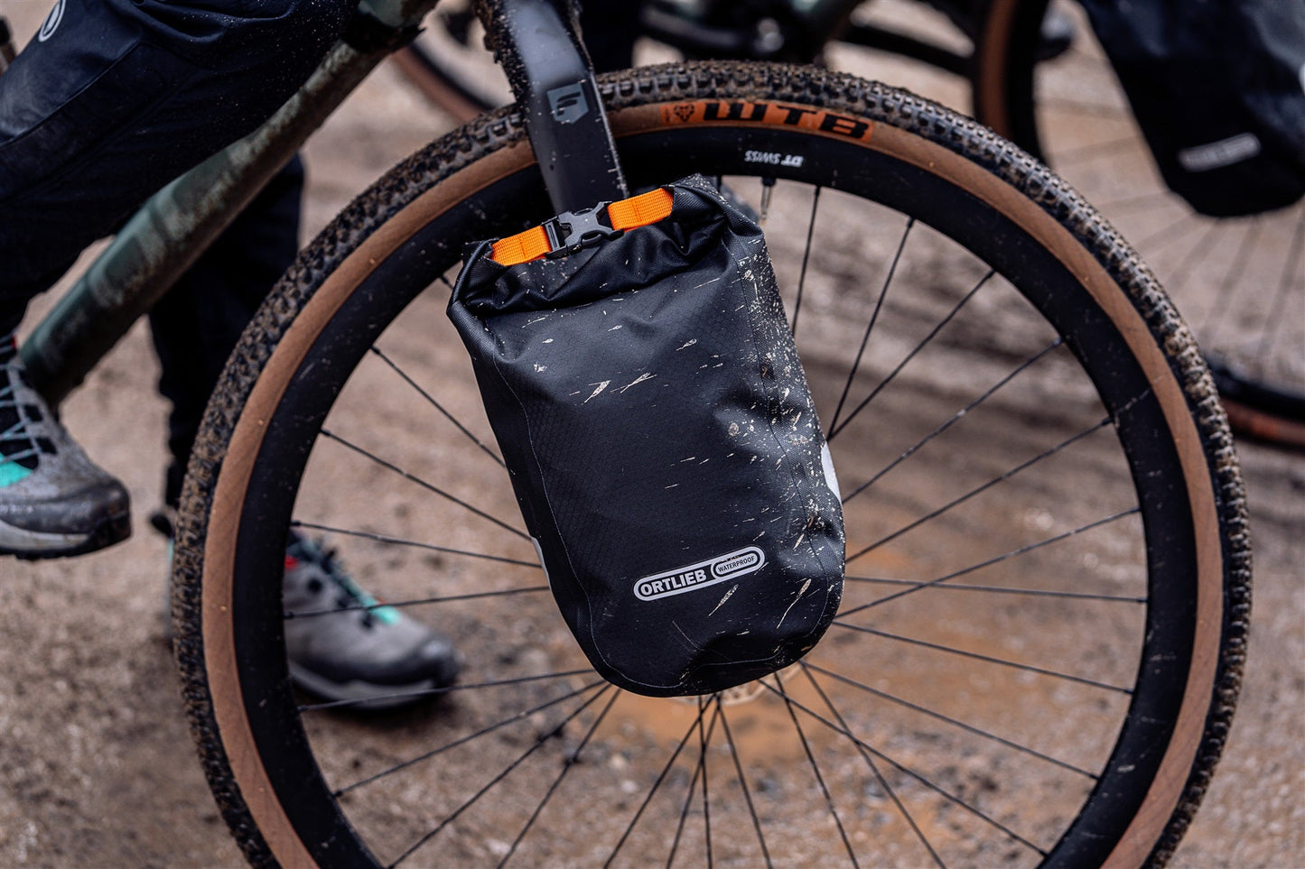 Fork – sacoche de porte-bagages roll‑top Sable foncé