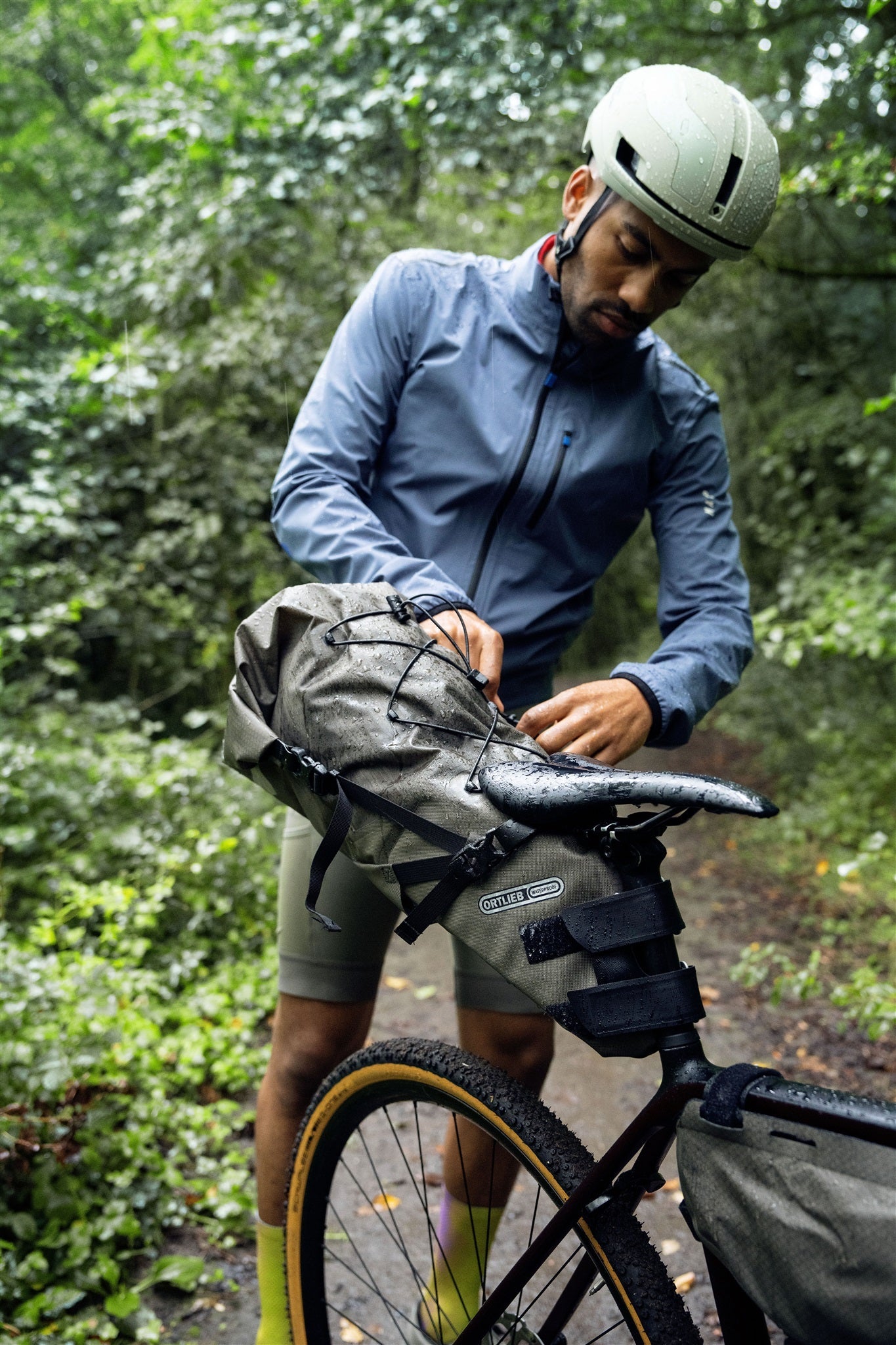 SeatPack : sac de selle imperméable roll‑top – Black matt