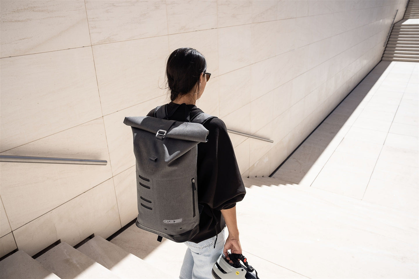 Édition imperméable roll‑top urbain Commuter Daypack – sac à dos Ash rose