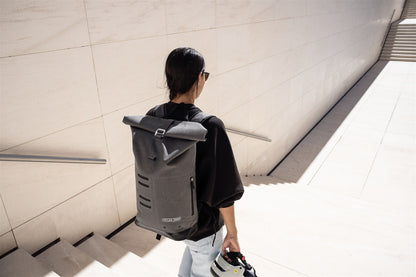 Édition imperméable roll‑top urbain Commuter Daypack – sac à dos Ash rose