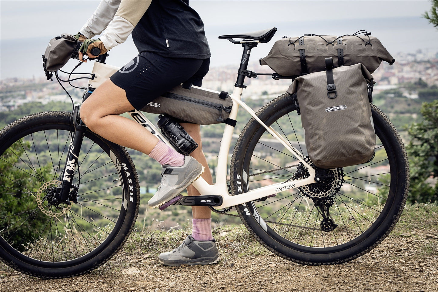 Sacoche de porte-bagages Gravel | imperméable QL2.1 roll‑top Sable foncé