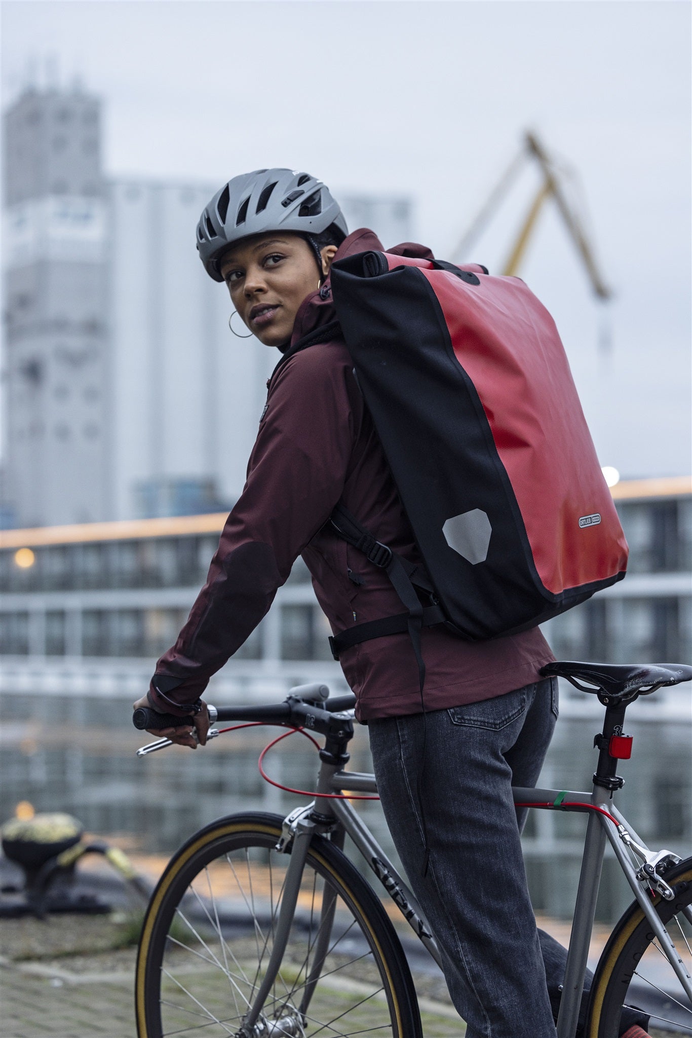 Sac à dos Messenger | roll‑top Red - black