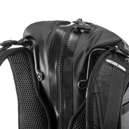 Atrack : sac à dos imperméable