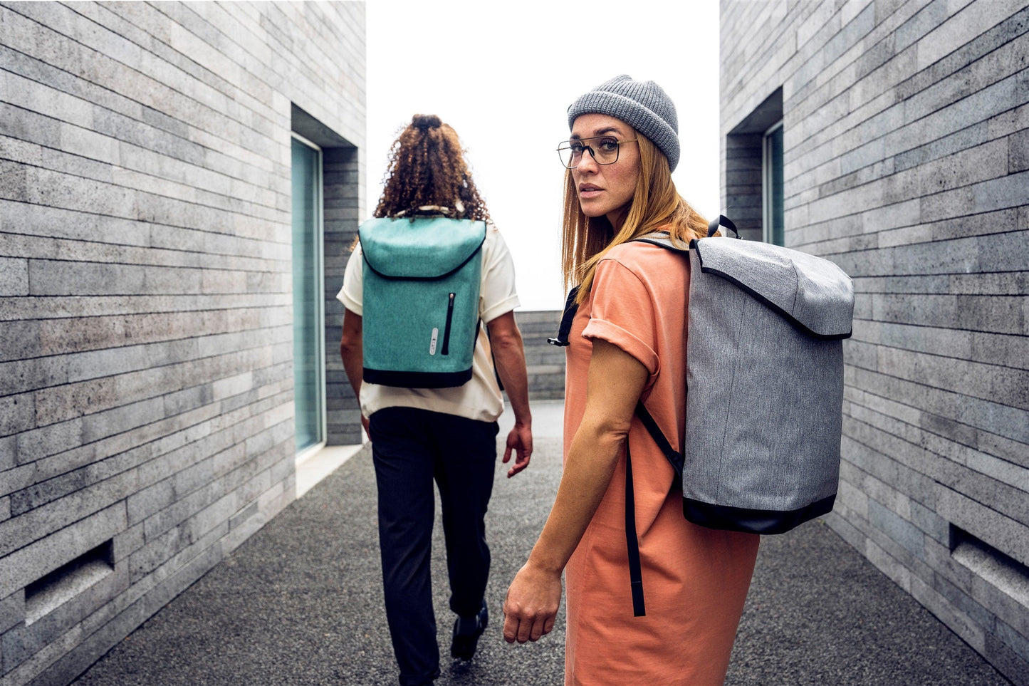 Soulo : sac à dos polyvalent – Sable foncé